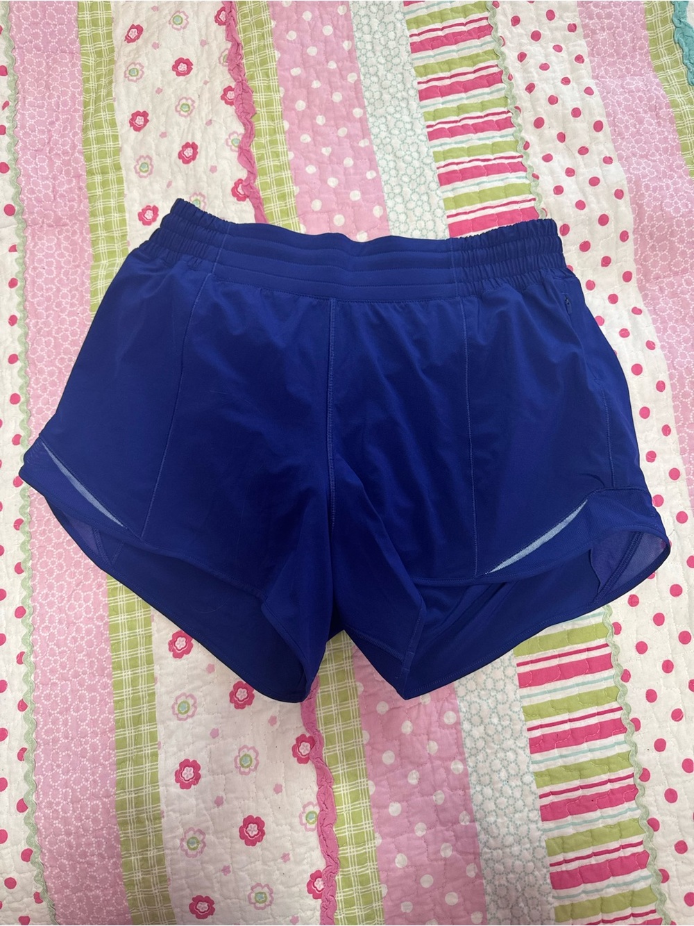 Lululemon hotty hot shorts larkspur